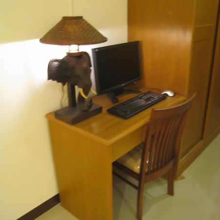 Rafael Hotel And Mansion Bangkok - Sha Extra Plus Certified Eksteriør billede